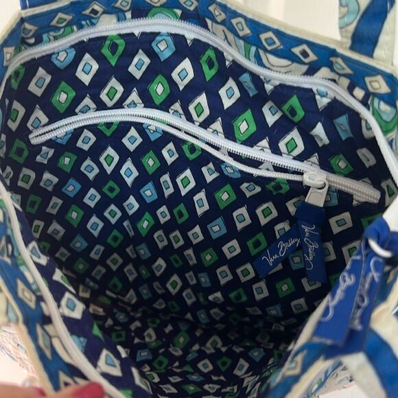 Vera Bradley Mediterranean White - Picture 3 of 7